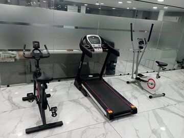 Gym in 1 BHK Builder Floor at Dlf Phase ii – for Rent
