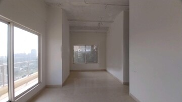 Room in 3 BHK Apartment at Indiabulls Sky Forest, Lower Parel – for Sale