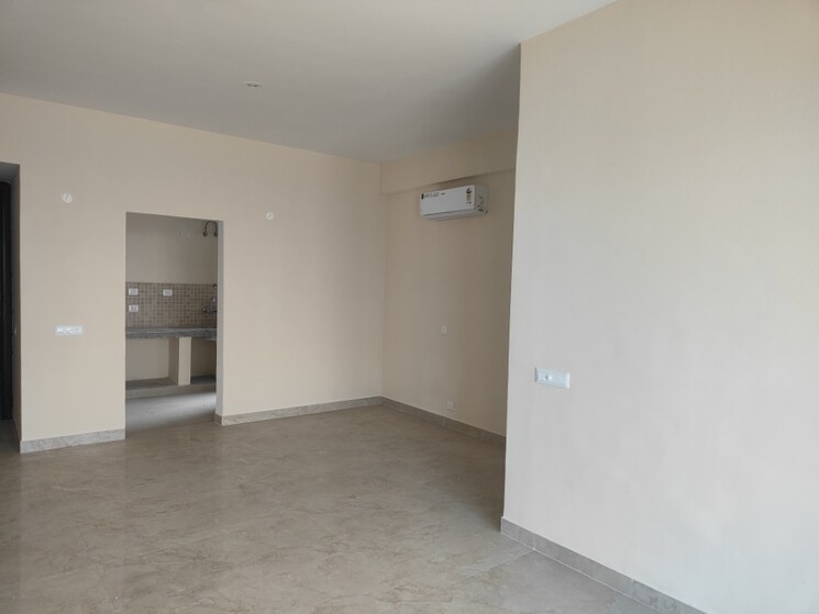 Room, paras-dews 2 Bedroom 1385 Sq.Ft. Apartment In Sector 106 Gurgaon 8057941