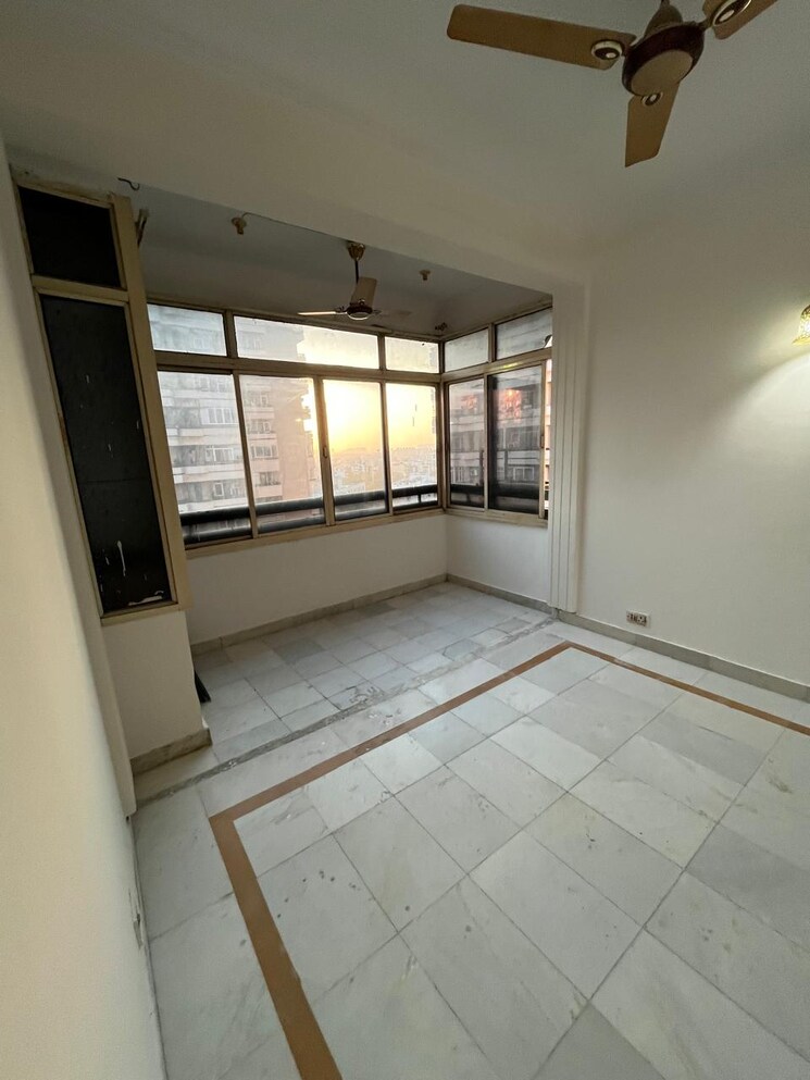 Room, ansal-sushant-estate 3 Bedroom 1340 Sq.Ft. Apartment In Sector 52 Gurgaon 8057942