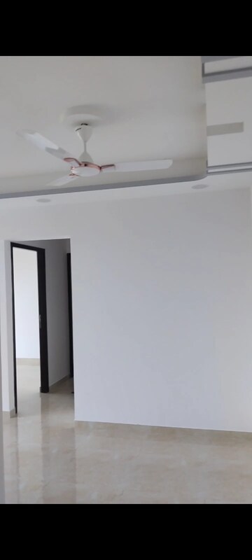 Room in 2 BHK Apartment at Sunteck Maxxworld, Naigaon East – for Rent