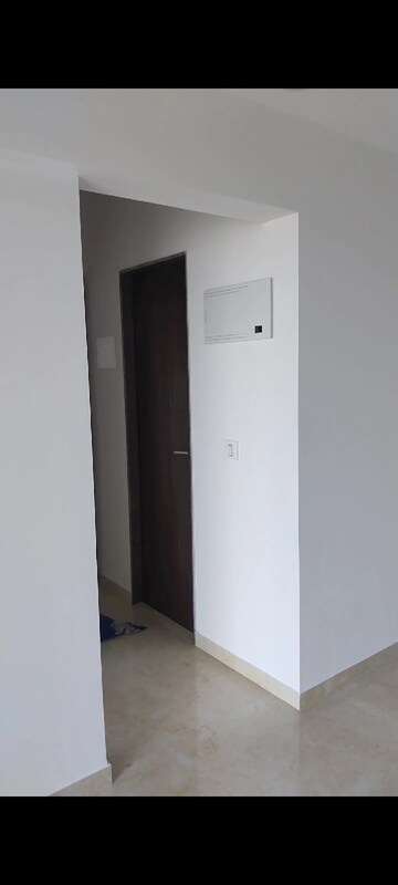 Room in 2 BHK Apartment at Sunteck Maxxworld, Naigaon East – for Rent