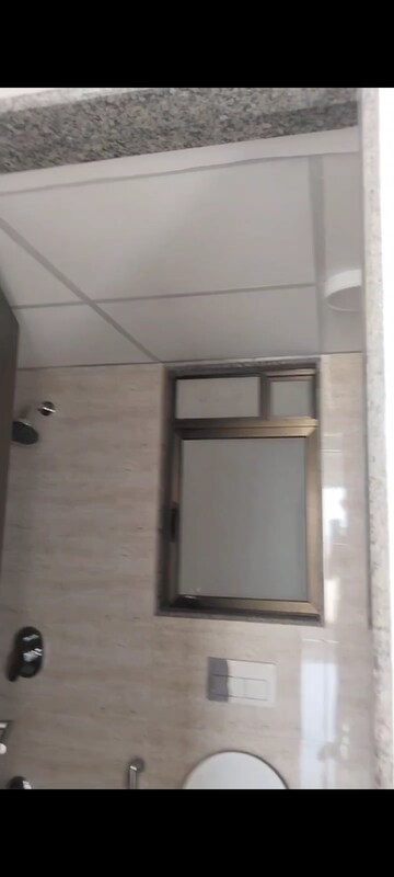 Room in 2 BHK Apartment at Sunteck Maxxworld, Naigaon East – for Rent