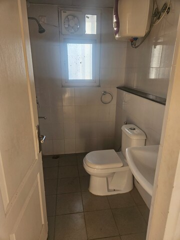 Bathroom in 3 BHK Apartment at Ardee City Palm Grove Heights, Sector 52 – for Rent