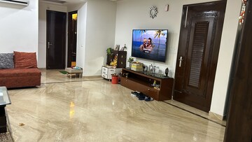 Living Room in 4 BHK Builder Floor at Super Mart 1, Sector 27 – for Rent