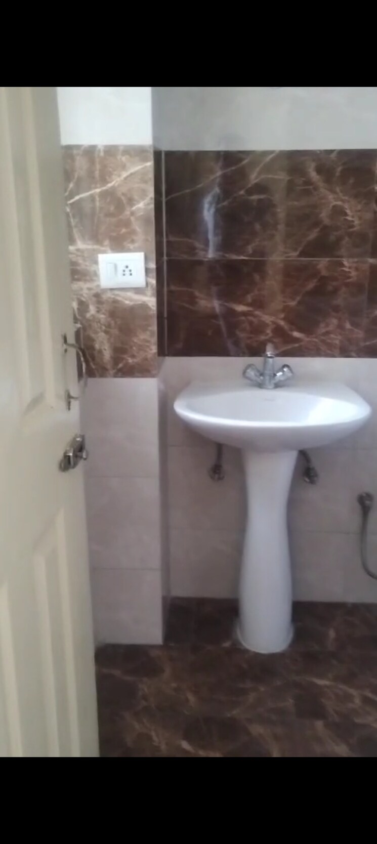 Bathroom, svp-gulmohur-garden 2 Bedroom 950 Sq.Ft. Apartment In Raj Nagar Extension Ghaziabad 8058027