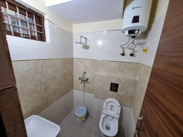 Bathroom in 1 BHK Builder Floor at Palam Vihar – for Rent
