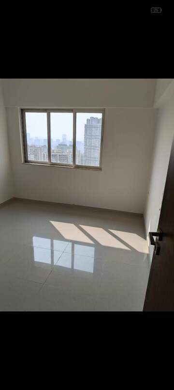 Room in 2 BHK Apartment at Omkar Signet, Malad East – for Rent