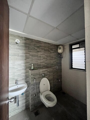 Attached Bathroom in 2 BHK Apartment at Lodha Palava Downtown Dombivli East, Dombivli East – for Rent