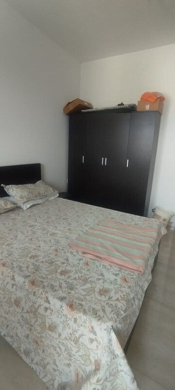 Bedroom in 2 BHK Apartment at Chembur – for Rent