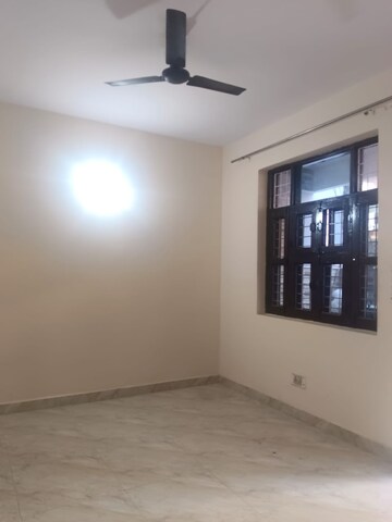 Room in 1 BHK Builder Floor at Palam Vihar – for Rent
