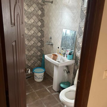 Bathroom in 3 BHK Apartment at Supertech Crown Town, Sector 74 – for Rent