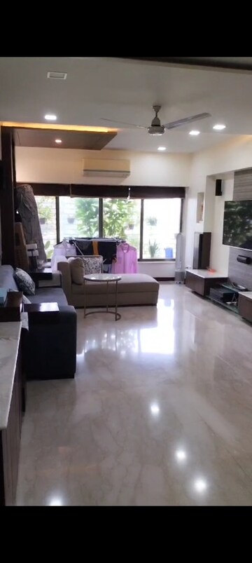 2 BHK Apartment For Rent in Esha Ekta Apartment, Worli