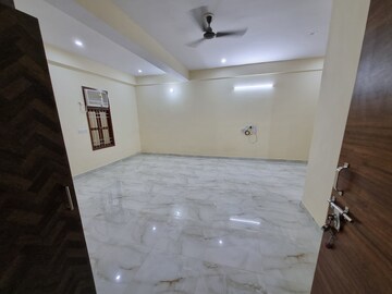 Room in 1 BHK Builder Floor at Palam Vihar – for Rent