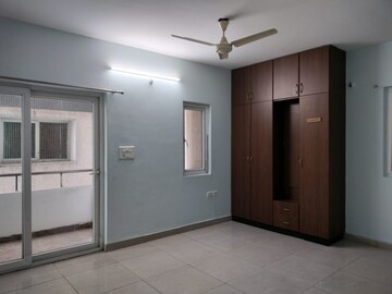 Room in 2 BHK Apartment at GHR Titania, Kondapur – for Sale