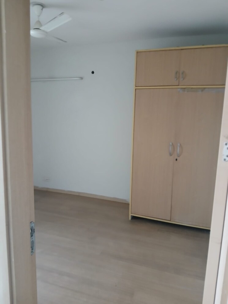 Room, dlf-the-skycourt 3 Bedroom 1931 Sq.Ft. Apartment In Sector 86 Gurgaon 8058229