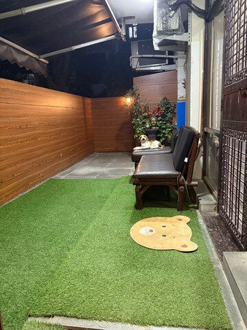 Parking in 3 BHK Builder Floor at Sushant Lok 3, Sector 57 – for Sale