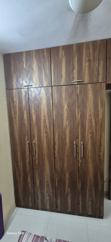 Furnished Amenities in 1 BHK Apartment at Goregaon West – for Sale
