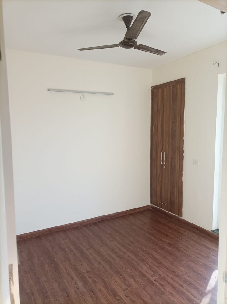 Room, bptp-park-floors-i 3 Bedroom 1100 Sq.Ft. Builder Floor In Sector 77 Faridabad 8058288