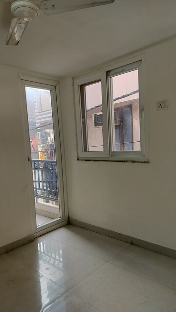Room in 2 BHK Builder Floor at Ignou Road – for Rent