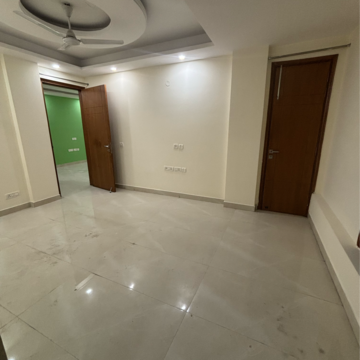Room in 4 BHK Builder Floor at Saket – for Rent