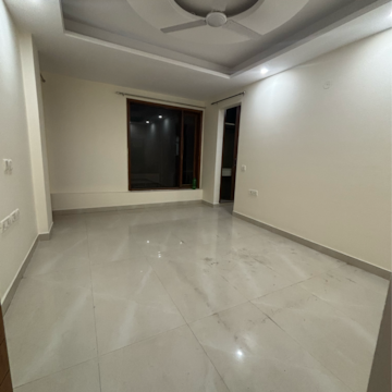 Room in 4 BHK Builder Floor at Saket – for Rent