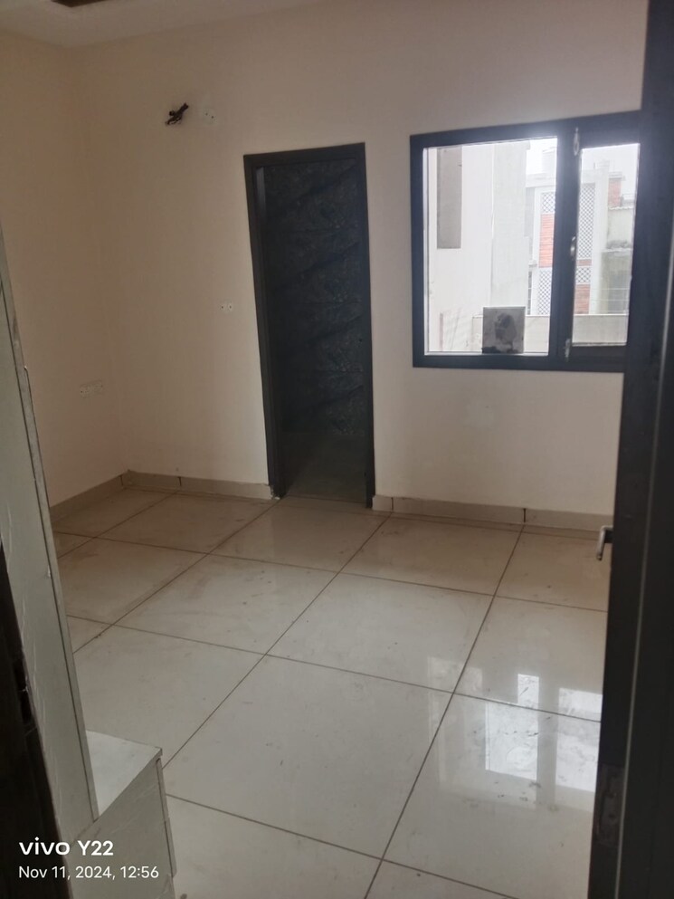 Room, sunny enclave 3 Bedroom 125 Sq.Yd. Apartment In Sunny Enclave Mohali 8058333