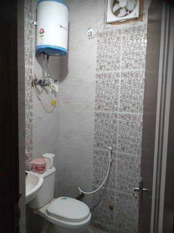 Bathroom in 3.5 BHK Builder Floor at Super MIG, Sector 105 – for Rent