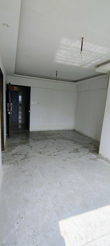 Room in 2 BHK Apartment at Alag Artis, Pant Nagar – for Rent