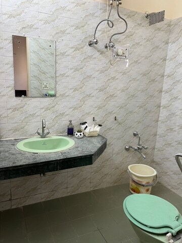 Bathroom in 3 BHK Apartment at Ardee City, Sector 52 – for Rent