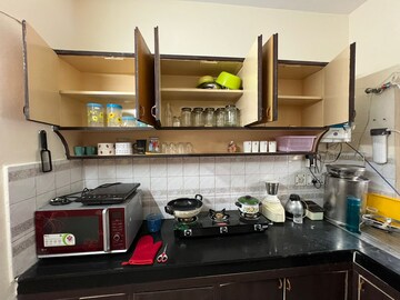 Furnished Amenities in 3 BHK Apartment at Ardee City, Sector 52 – for Rent