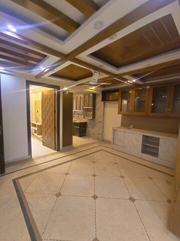 Kitchen in 4 BHK Builder Floor at Sector 43 – for Rent