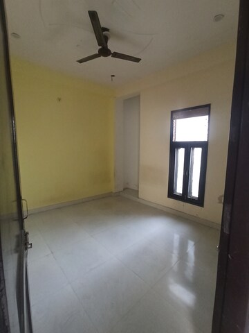 Room in 2 BHK Independent House at Sector 112 – for Rent