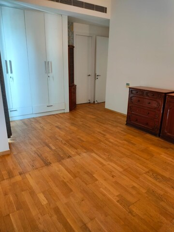 Room in 4 BHK Apartment at Ireo The Grand Arch, Sector 58 – for Rent