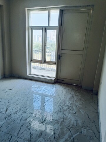 Room in 3 BHK Apartment at TDI The Retreat, Sector 89 – for Rent