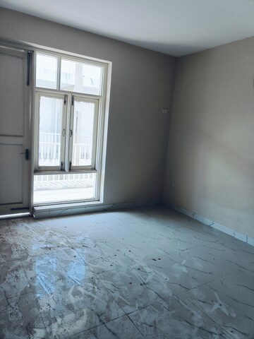 Room in 3 BHK Apartment at TDI The Retreat, Sector 89 – for Rent