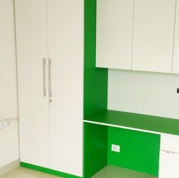 Furnished Amenities in 3 BHK Builder Floor at BPTP Amstoria, Sector 102 – for Sale