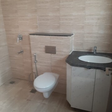 Bathroom in 3 BHK Builder Floor at BPTP Amstoria, Sector 102 – for Sale