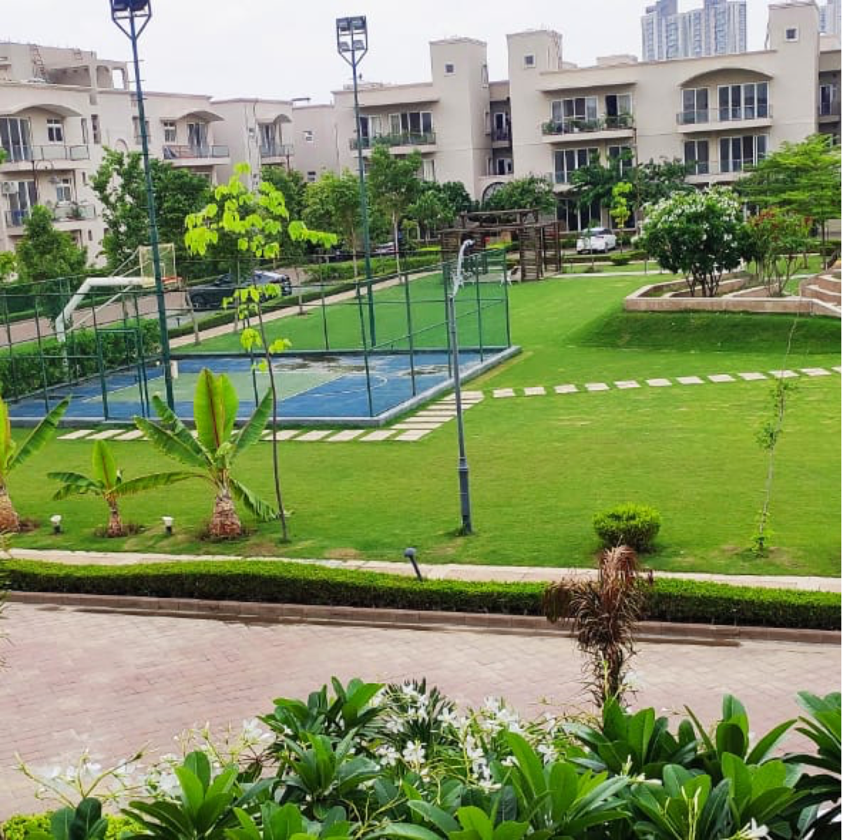3 BHK + Servant Room,Extra Room Builder Floor For Sale in BPTP Amstoria