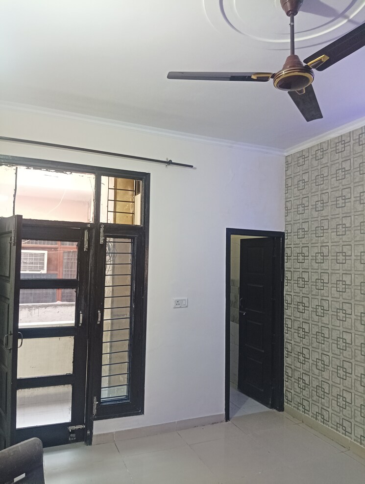 Room, guru-nanak-enclave 3 Bedroom 1800 Sq.Ft. Builder Floor In Dhakoli Village Zirakpur 8058559