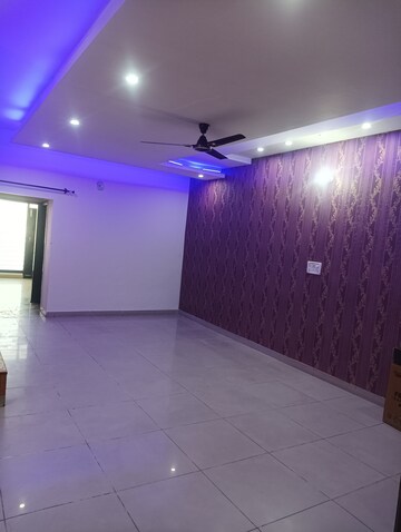 Room in 3 BHK Builder Floor at Guru Nanak Enclave, Dhakoli Village – for Sale
