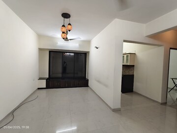 Room in 2 BHK Apartment at Tilak Nagar Building, Tilak Nagar – for Rent
