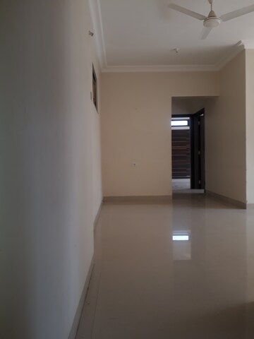 Room in 2 BHK Apartment at K Raheja Interface Heights, Malad West – for Sale