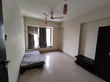 Room in 2 BHK Apartment at Shrishti Synchronicity, Chandivali – for Rent