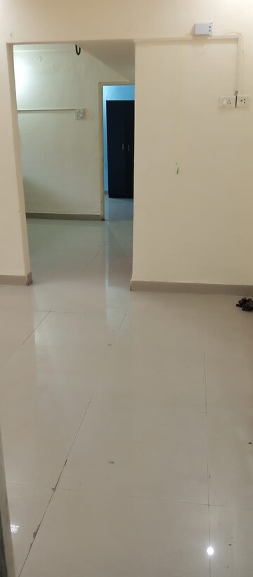 Room in 1 BHK Apartment at Sapphire Lakeside, Powai – for Rent