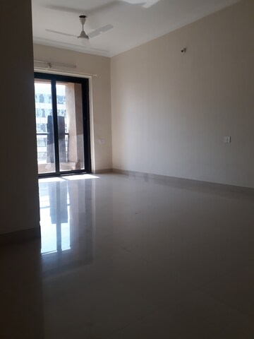 Furnished Amenities in 2 BHK Apartment at K Raheja Interface Heights, Malad West – for Sale