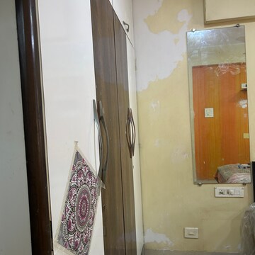 Furnished Amenities in 2 BHK Apartment at Ghatkopar East – for Rent