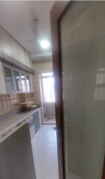 Bathroom in 3 BHK Apartment at Shankar Sheth Apartment, Grant Road – for Rent