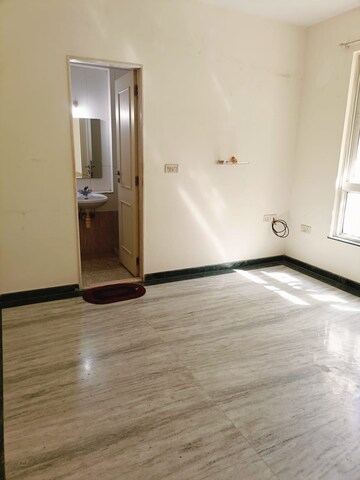 Room in 2 BHK Apartment at Vijay Enclave, Waghbil – for Rent