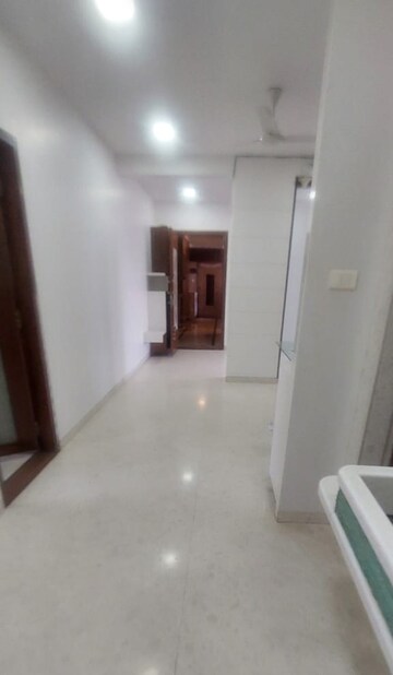 Living Room in 3 BHK Apartment at Shankar Sheth Apartment, Grant Road – for Rent